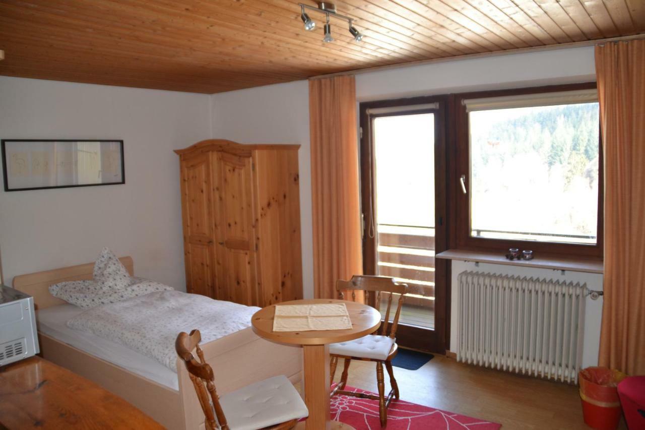 Pension Schonbrunn Бюль Екстер'єр фото
